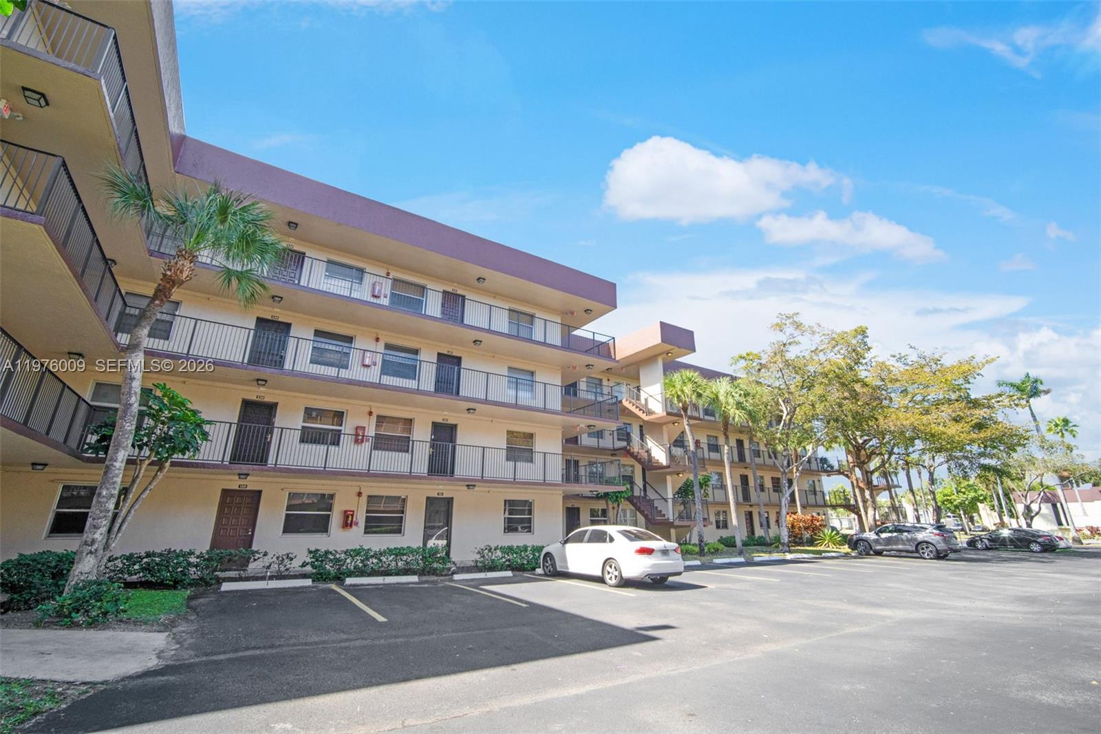 CYPRESS CHASE NORTH NO 3 - Residential