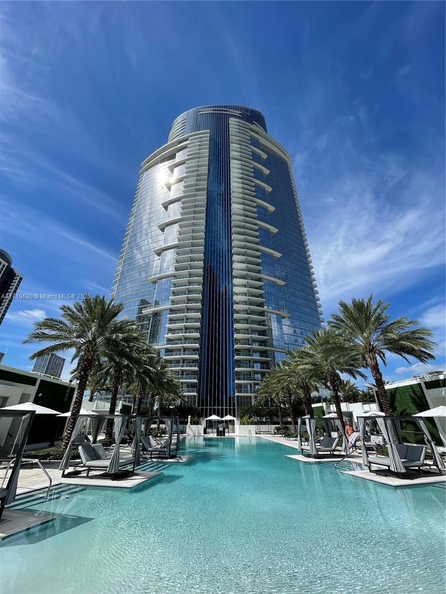 Rental Property at 851 Ne 1st Ave 2611, Miami, Broward County, Florida - Bedrooms: 3 
Bathrooms: 4  - $9,500 MO.