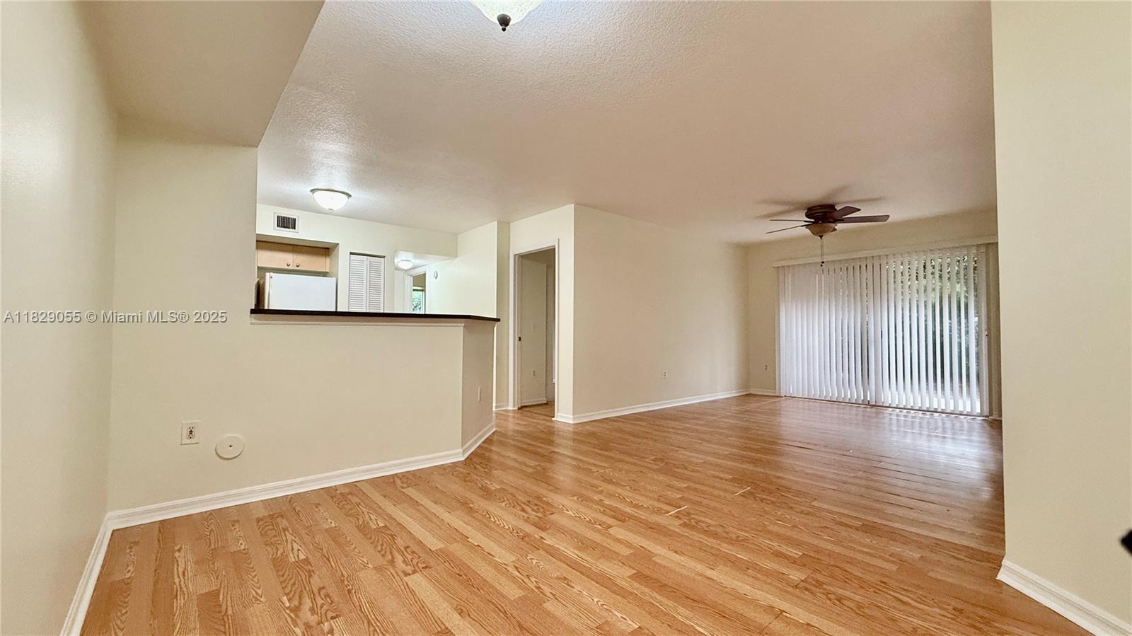 Emerald Isle at Laguna Lak - Residential