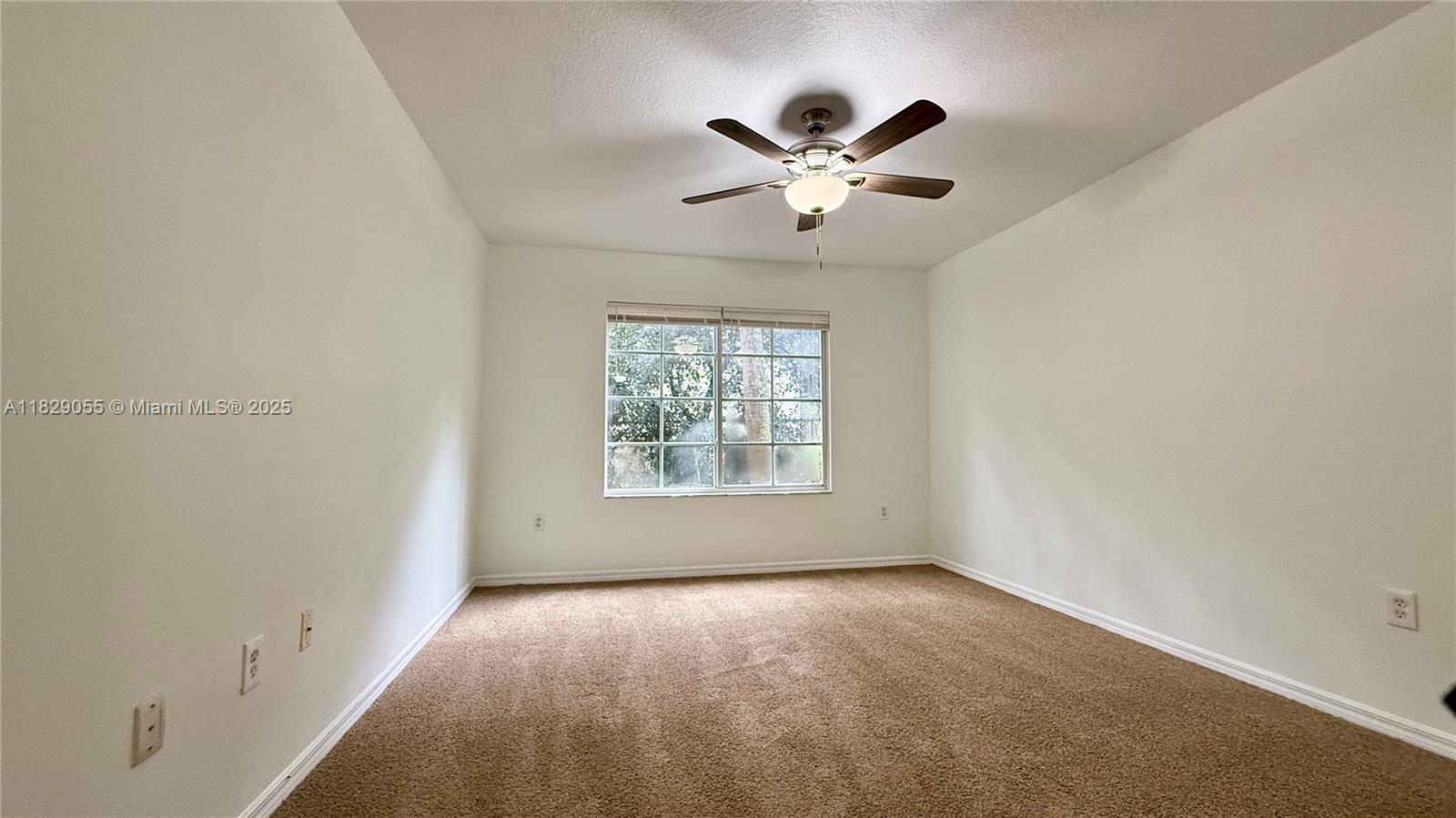 Emerald Isle at Laguna Lak - Residential