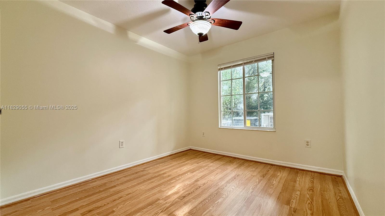 Emerald Isle at Laguna Lak - Residential