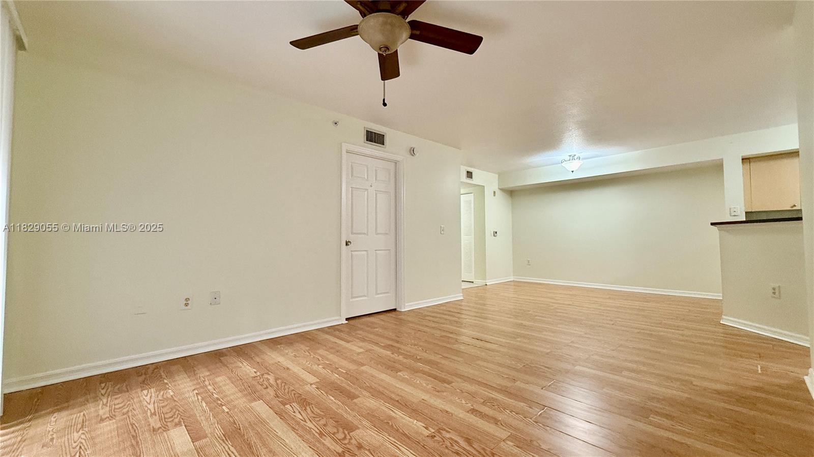 Emerald Isle at Laguna Lak - Residential