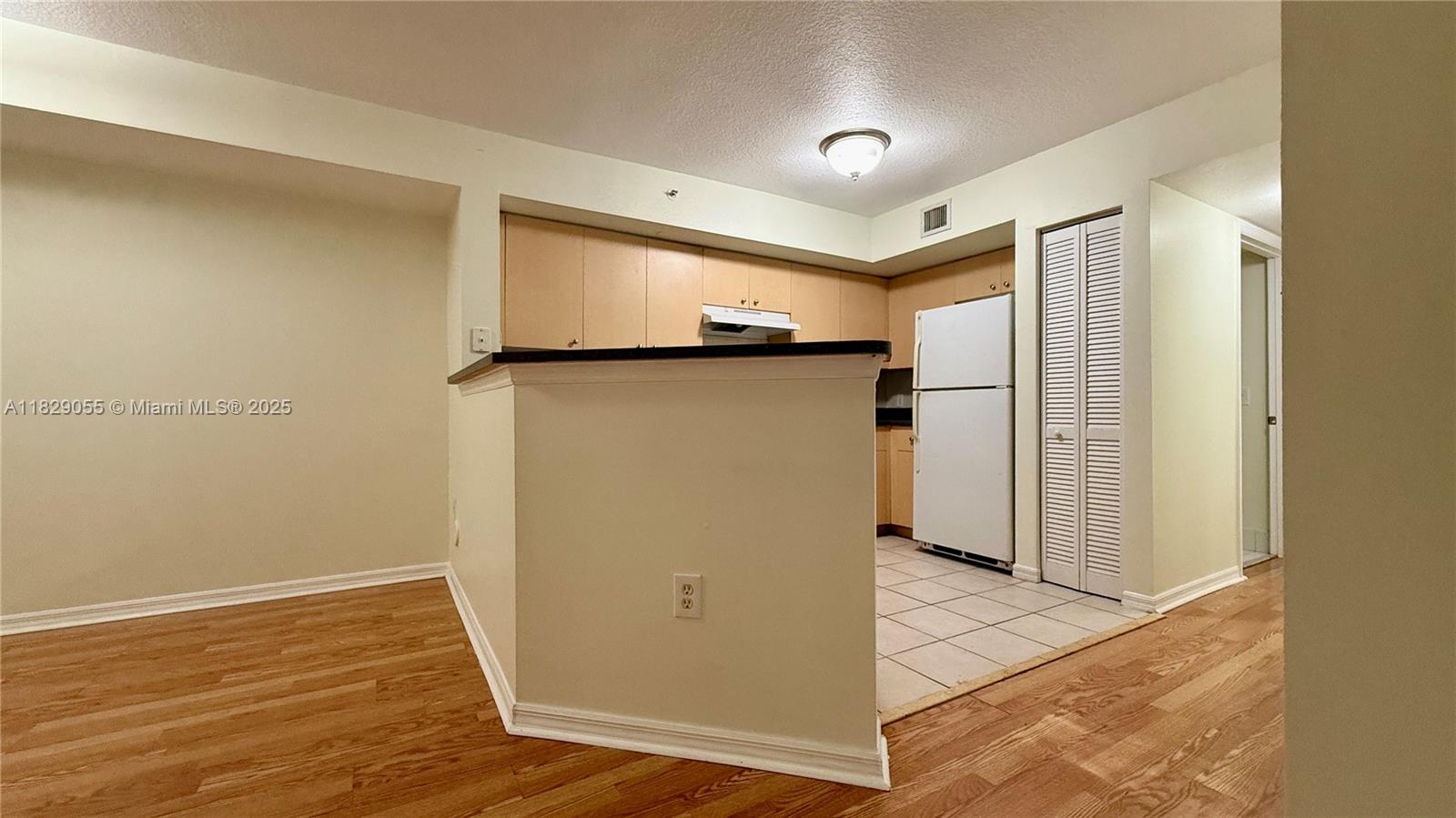 Emerald Isle at Laguna Lak - Residential