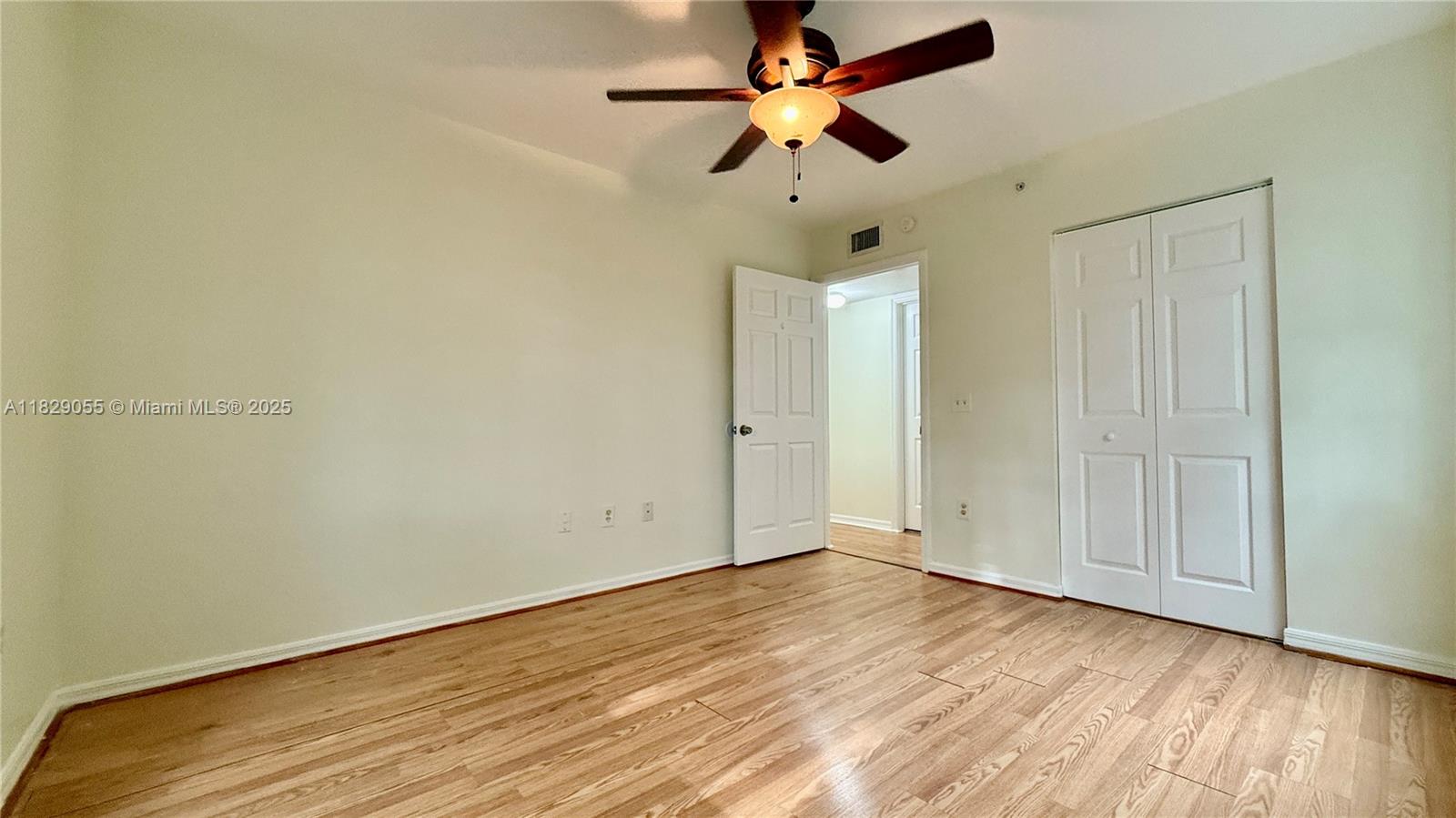 Emerald Isle at Laguna Lak - Residential