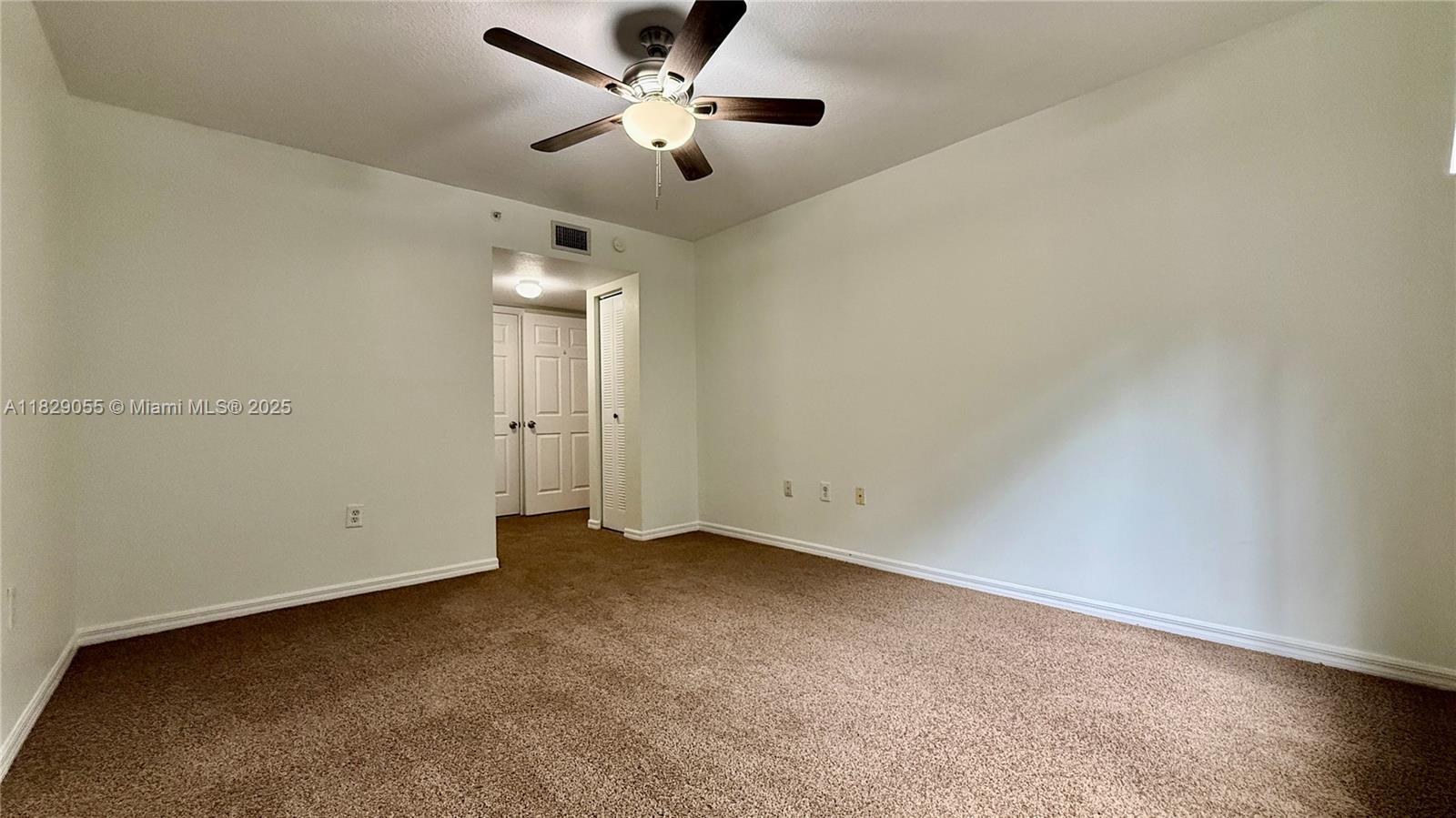 Emerald Isle at Laguna Lak - Residential