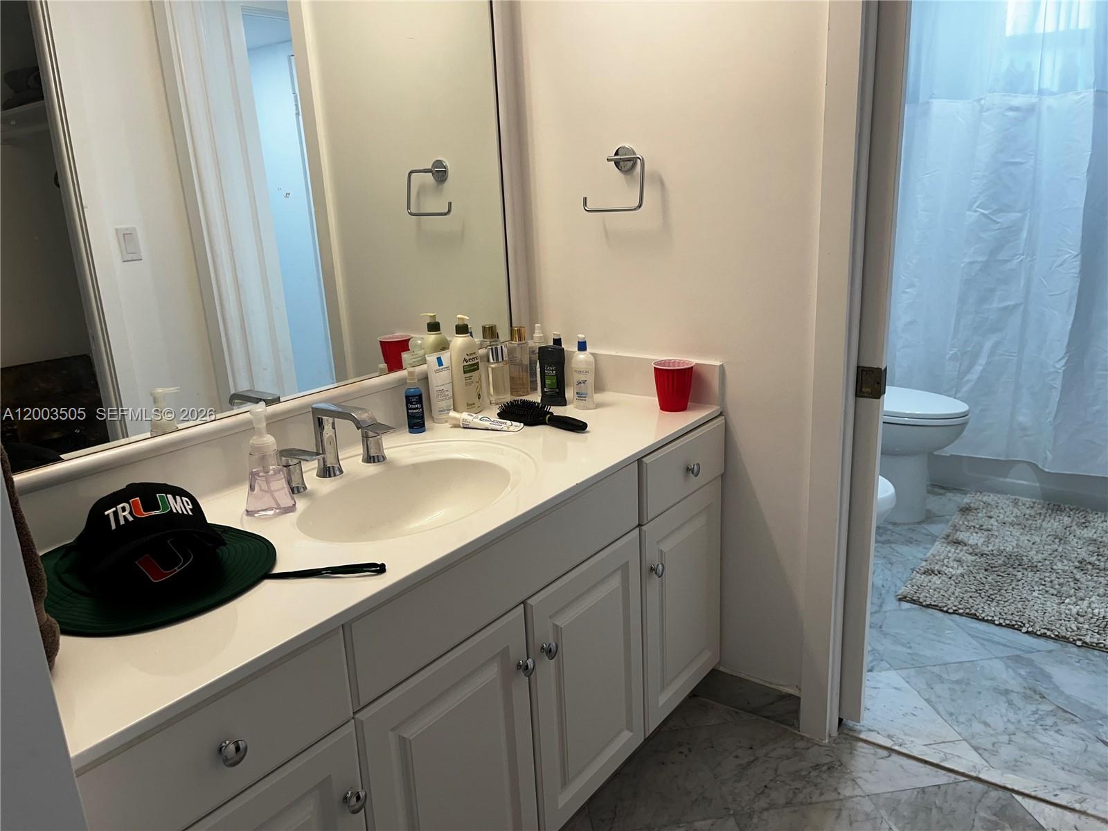 THE PRESIDENTIAL CONDO - Residential Lease