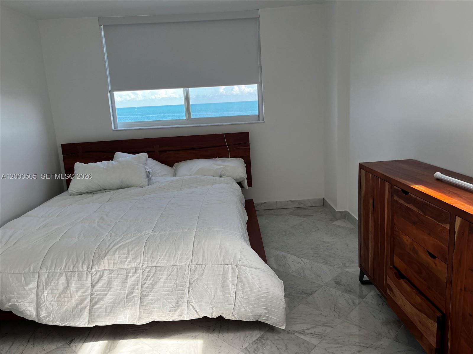 THE PRESIDENTIAL CONDO - Residential Lease