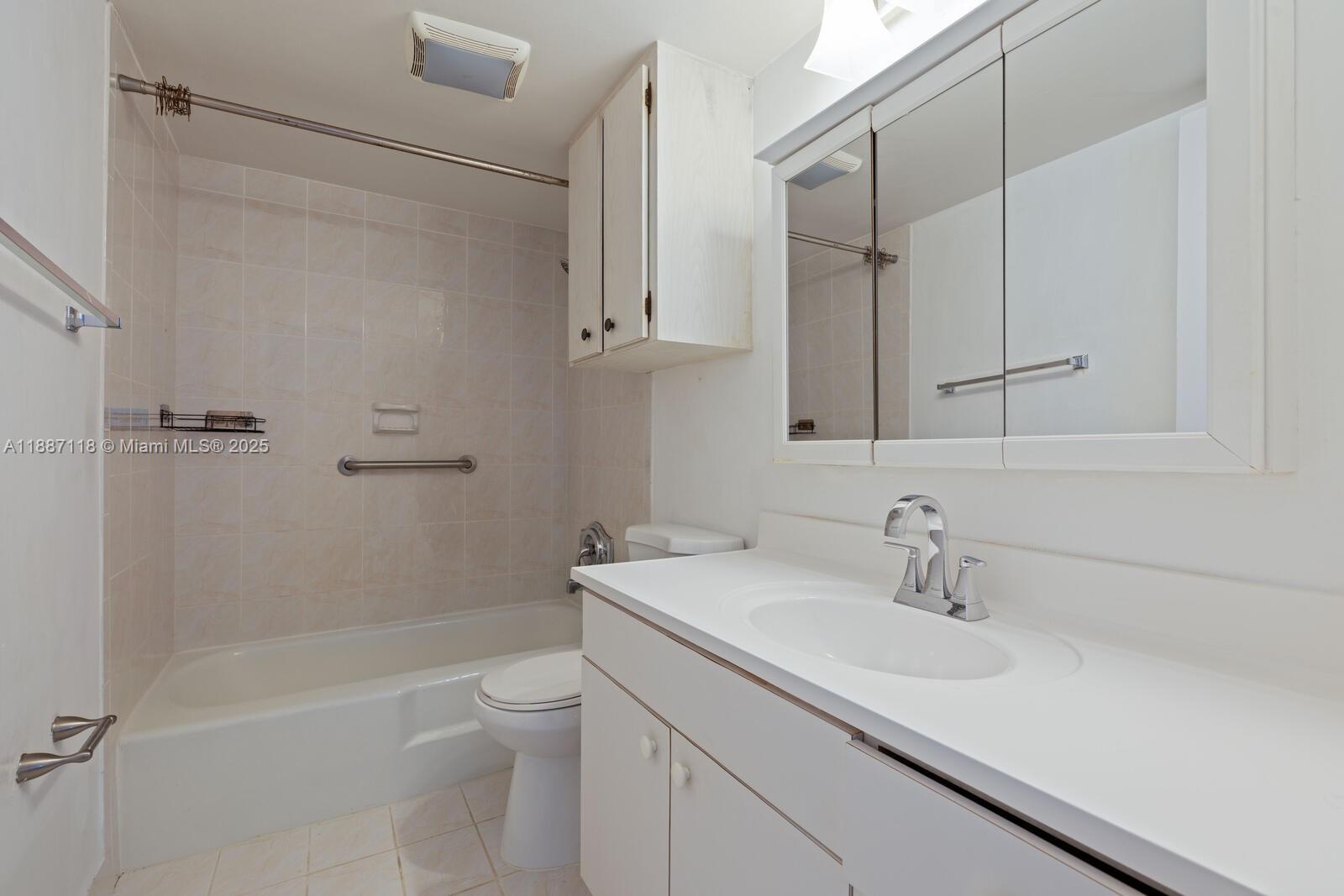 SPANISH TRACE CONDO - Residential