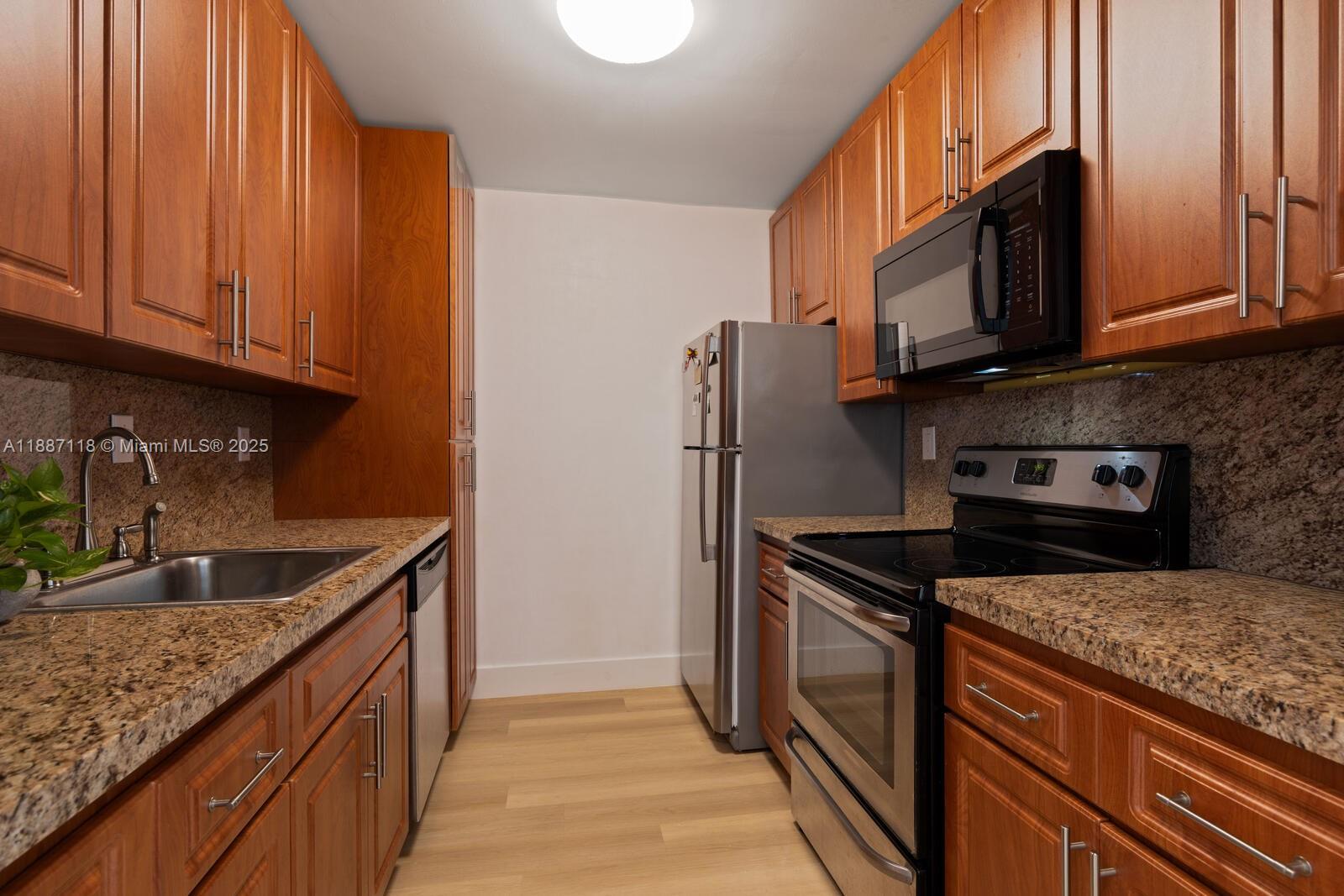 SPANISH TRACE CONDO - Residential