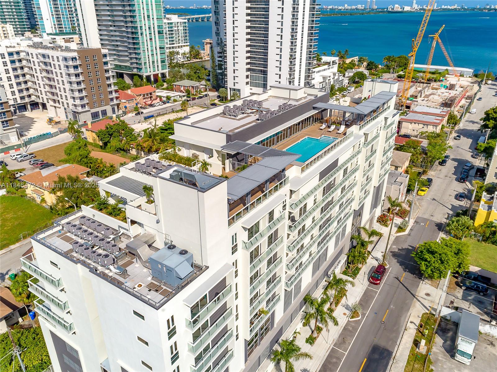 Modern One-Bedroom unit in one of Edgewater's finest Buildings. Discover elevated urban living in this sleek one bedroom-one bathroom residence at 26 Edgewater. One of the newest luxury condos in the heart of the Biscayne corridor. Enjoy beautifully designed kitchens and bathrooms with exceptional amenities including a stylish lobby with Concierge, a rooftop pool, a full service gym, and a stylish community center plus a trendy Café and an all inclusive office complex on the first floor. Excellent Edgewater location. Walking distance to the new Whole Foods and steps away from Wynwood, Midtown and the design District.
Ready to move in and easy to show. Please call the listing agent for showings.