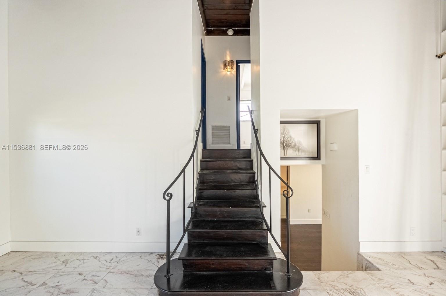 LAUDERDALE ISLES NO 2-BLK - Residential