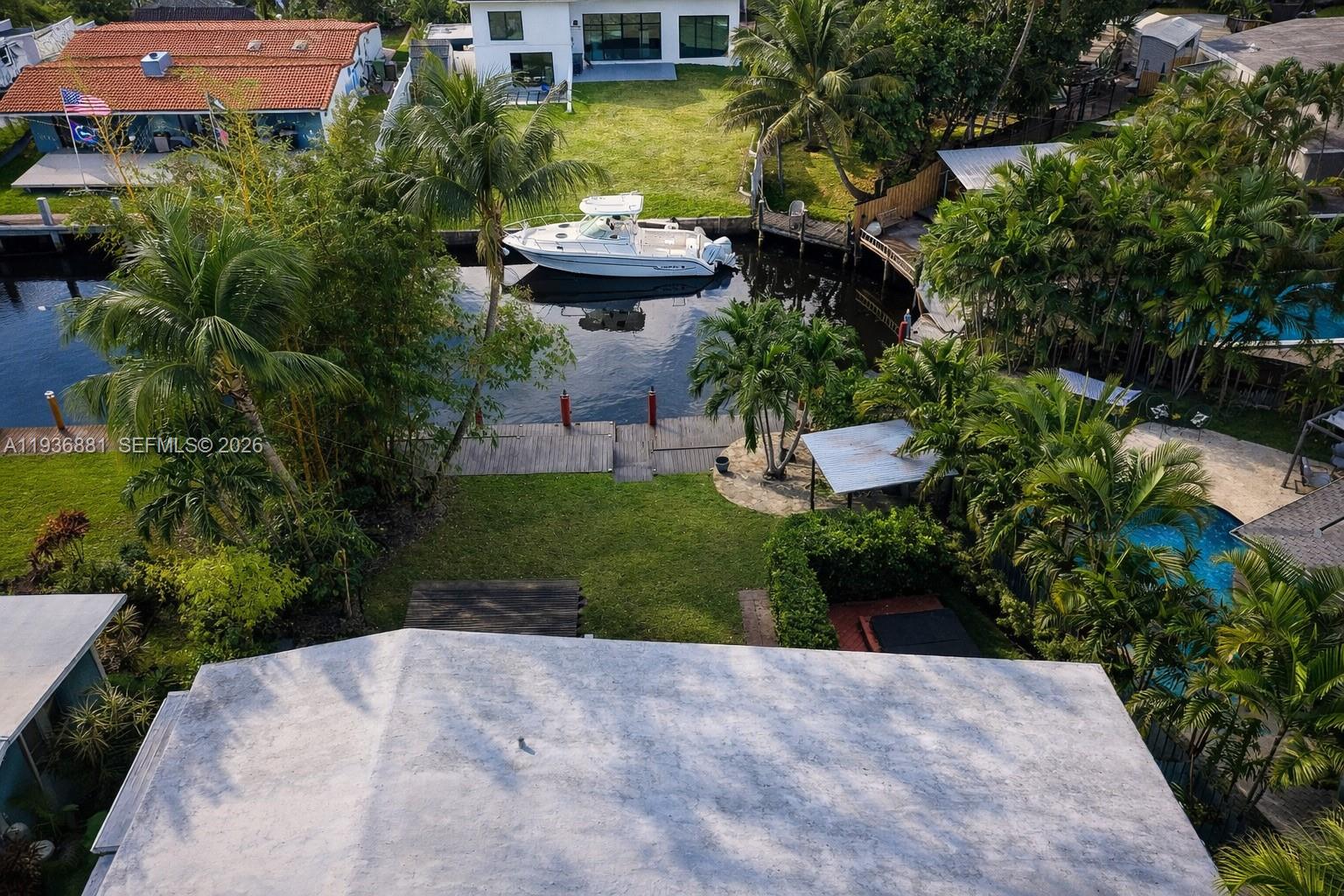 LAUDERDALE ISLES NO 2-BLK - Residential