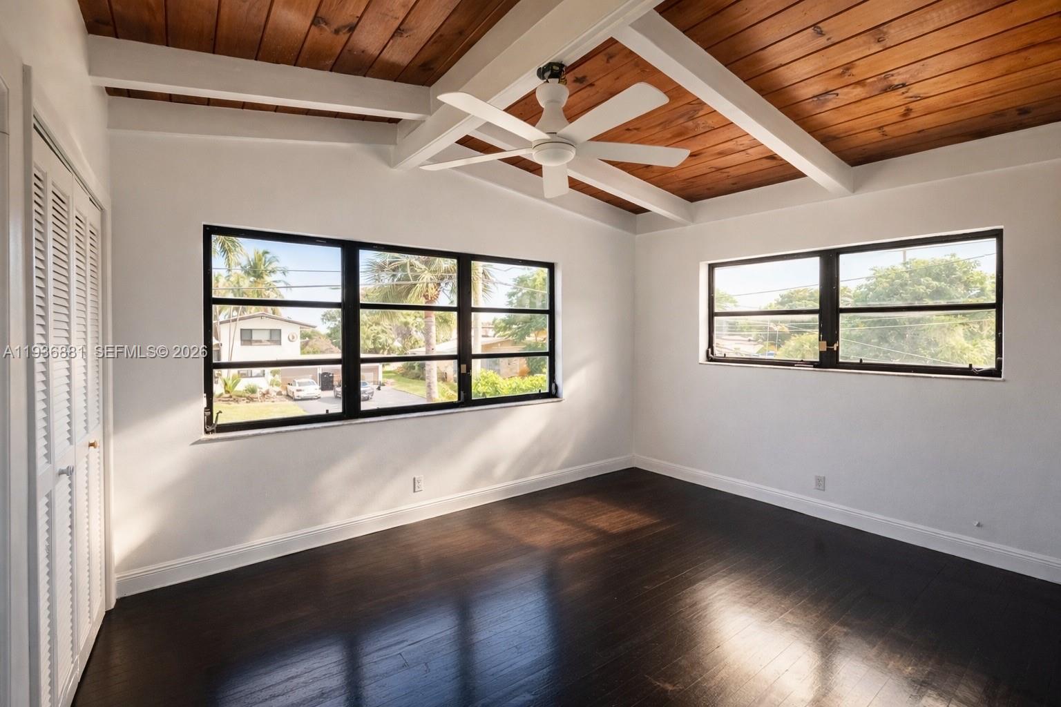 LAUDERDALE ISLES NO 2-BLK - Residential