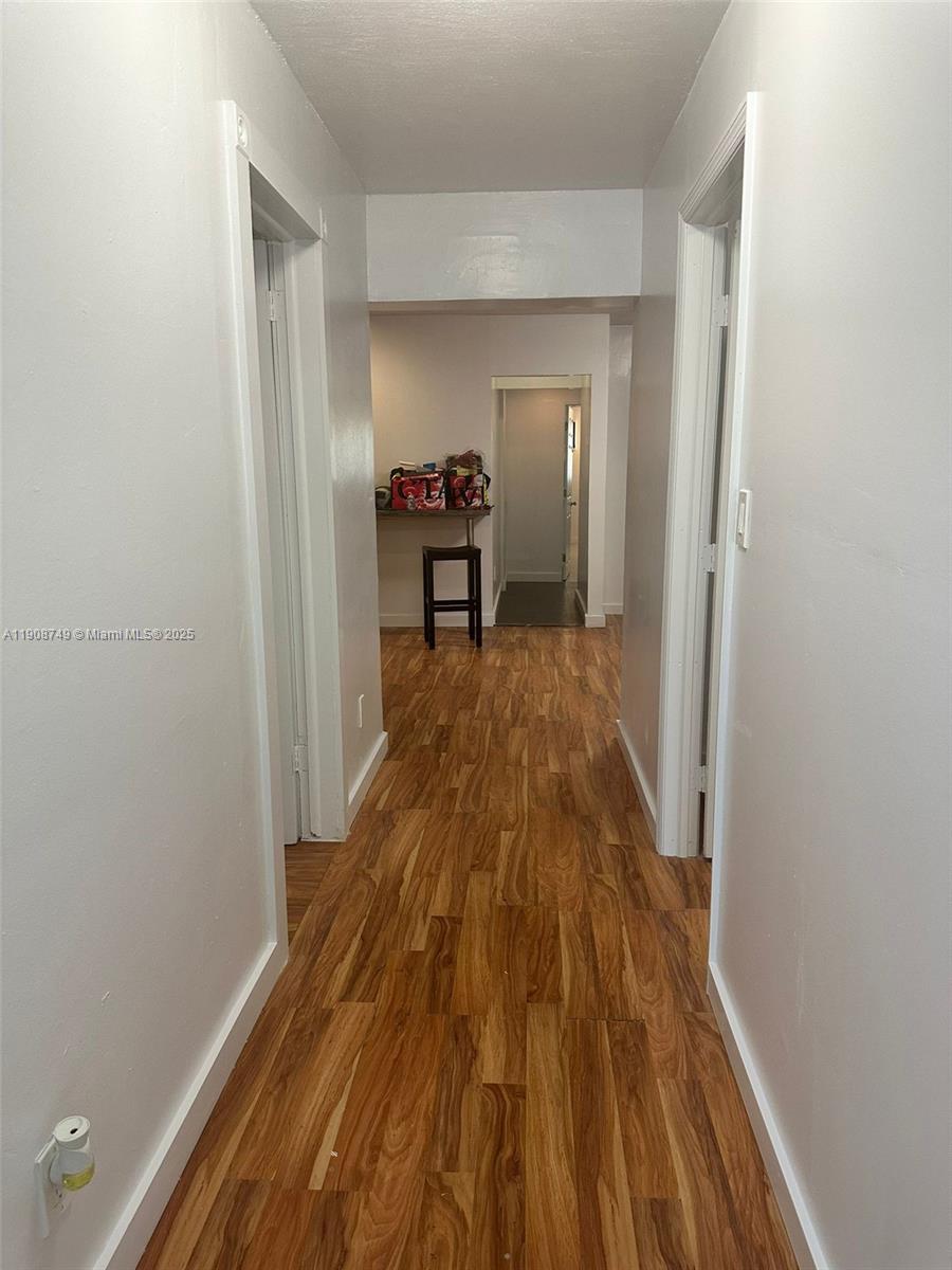 NORTH HOLLYWOOD - Residential