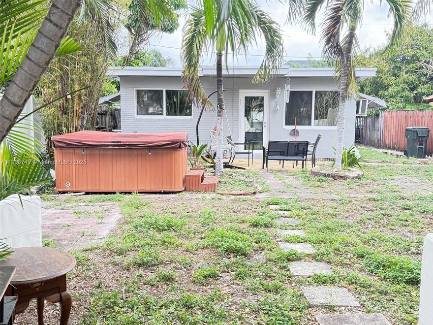 Investor’s Dream in Dania Beach! just one block from US-1 and 5 minutes from the beach! 2 Bed / 1 Bath - rented
$2000 and 1 Bed / 1 Bath Unit - can be rented at $1700. Fully Renovated – Both units have been updated, making this a turnkey investment! Prime Location – Close to major roads, shopping, dining, Dania Point, and the beach. Perfect for Investors! Live in one unit and rent the other, or maximize rental income with both. Call/Text for More Info or to Schedule a Showing!