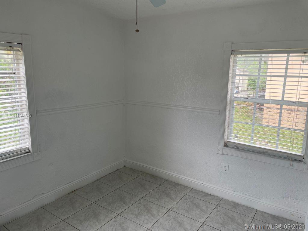 CRAVERO CLOVERLEAF ESTATE - Residential Lease