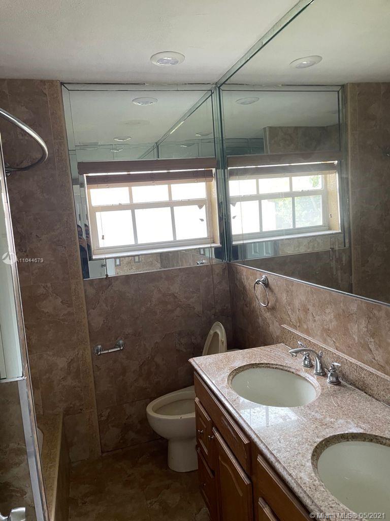 CRAVERO CLOVERLEAF ESTATE - Residential Lease