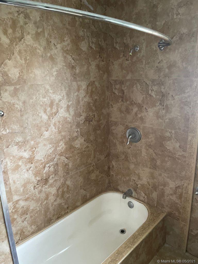 CRAVERO CLOVERLEAF ESTATE - Residential Lease