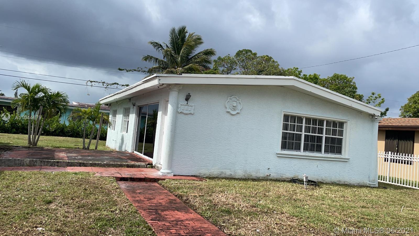 CRAVERO CLOVERLEAF ESTATE - Residential Lease