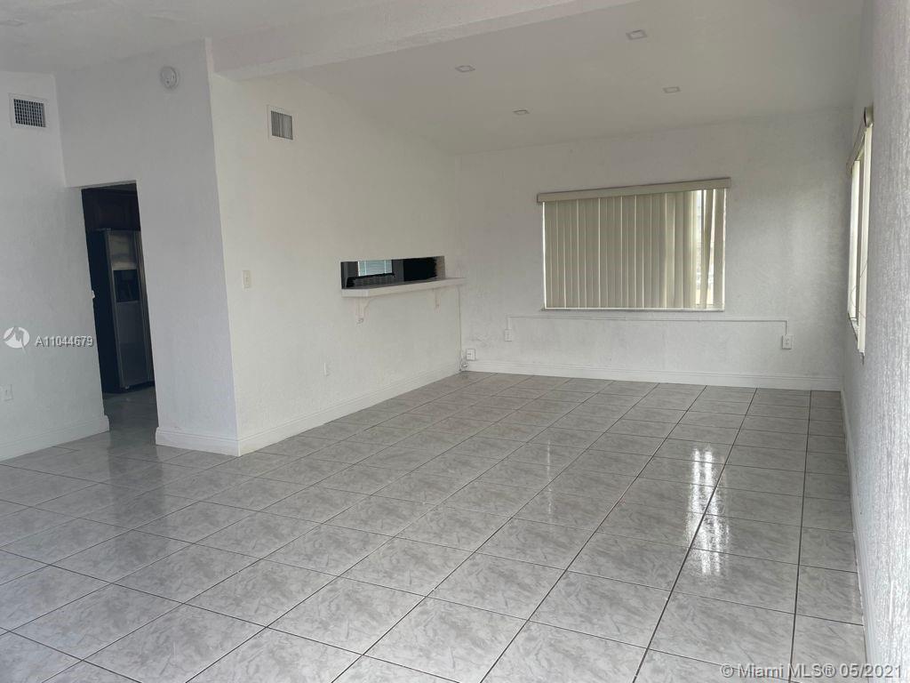 CRAVERO CLOVERLEAF ESTATE - Residential Lease