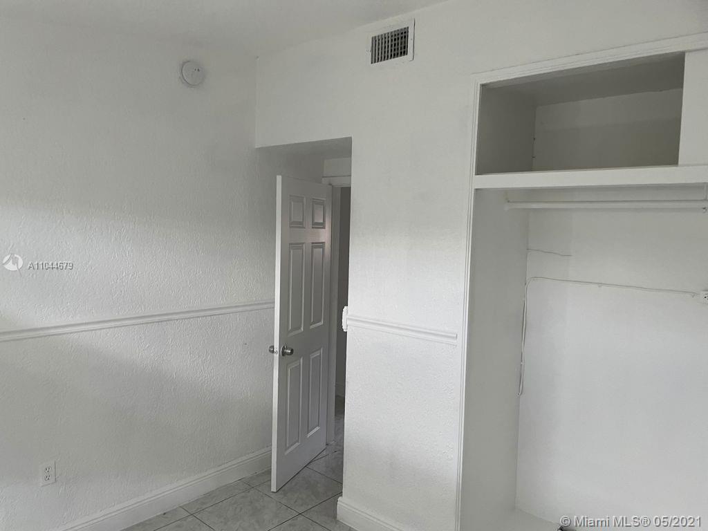 CRAVERO CLOVERLEAF ESTATE - Residential Lease