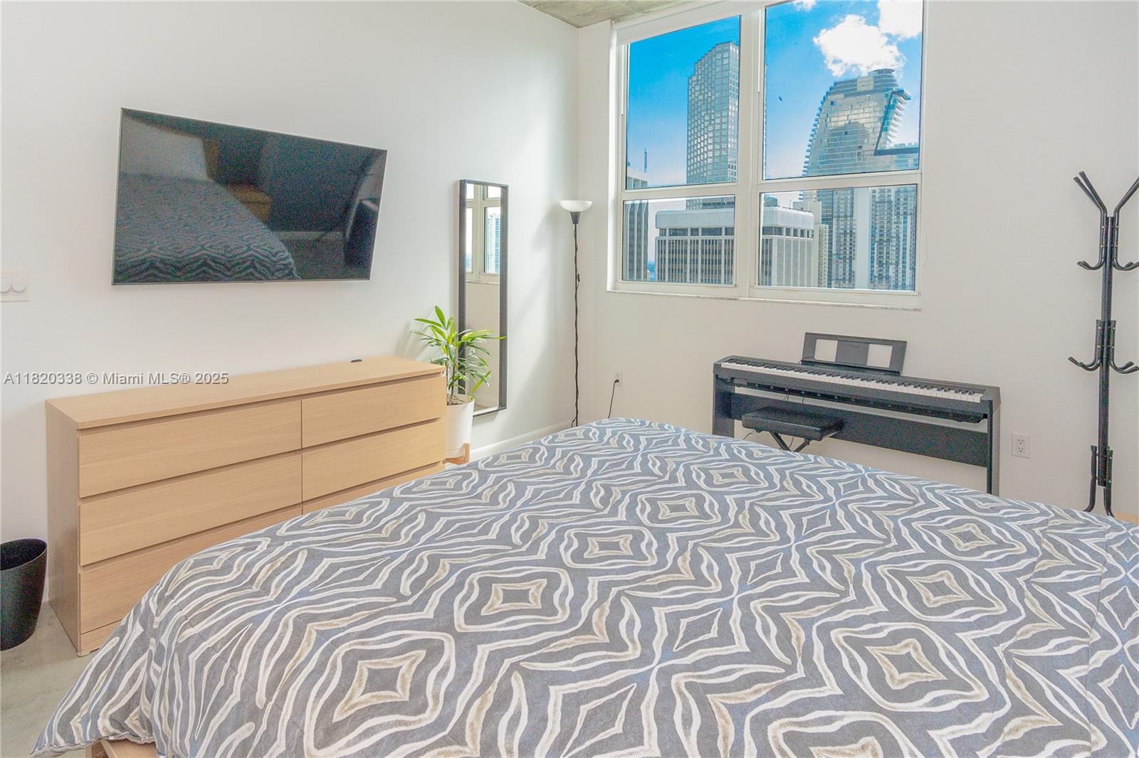 THE LOFT DOWNTOWN II CONDO - Residential Lease