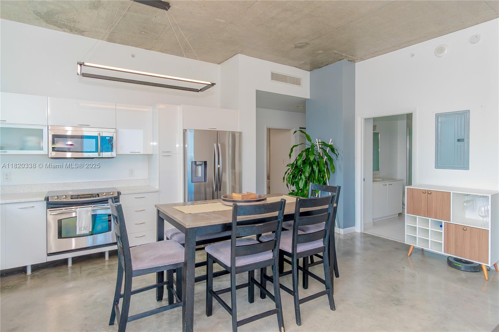 THE LOFT DOWNTOWN II CONDO - Residential Lease