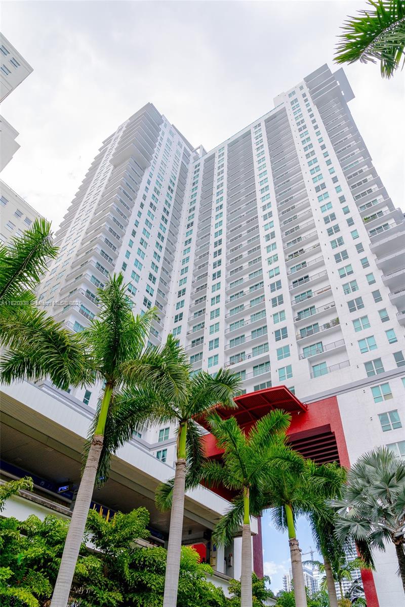 THE LOFT DOWNTOWN II CONDO - Residential Lease