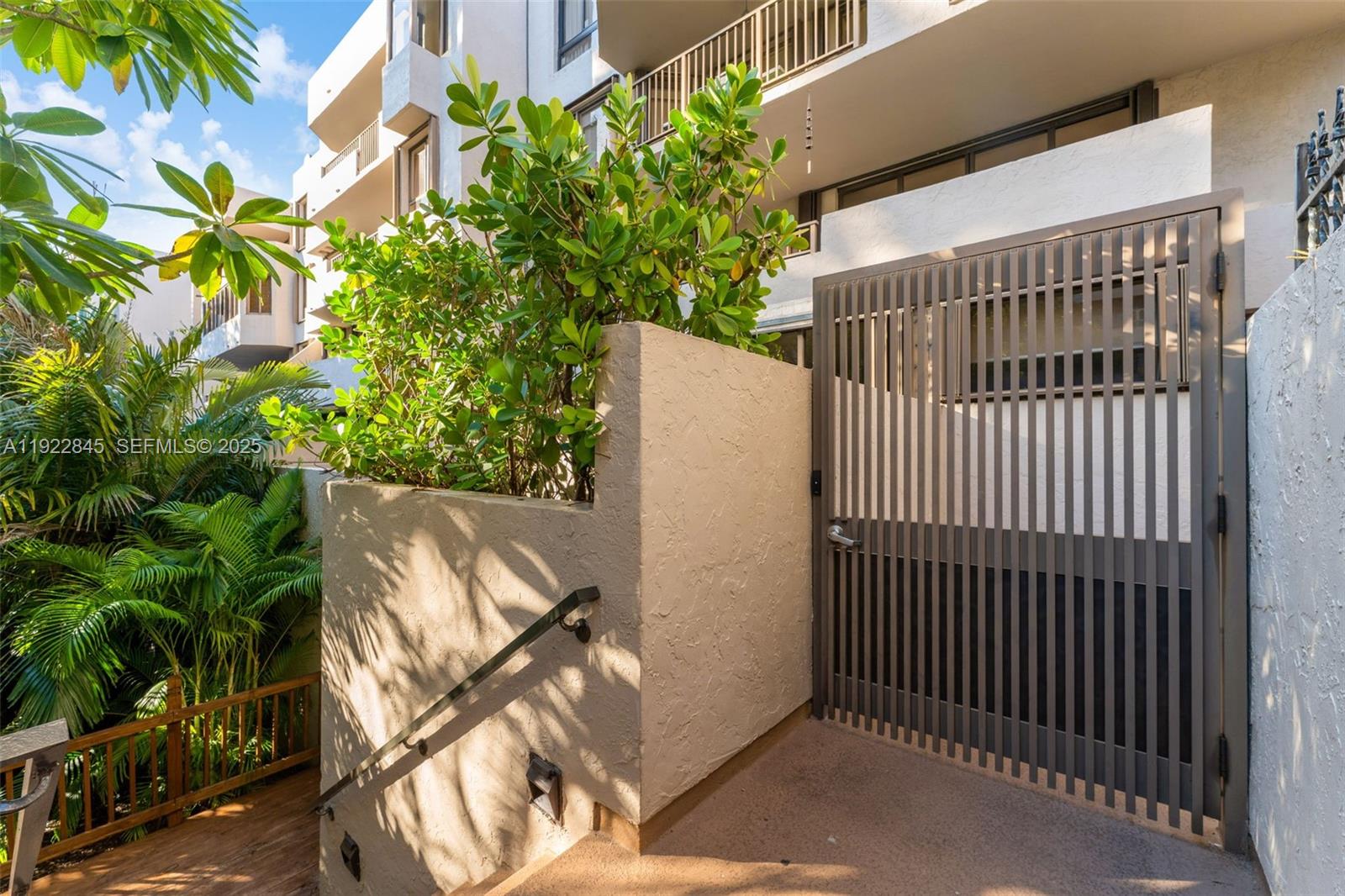 KEY COLONY NO 4 CONDO - Residential