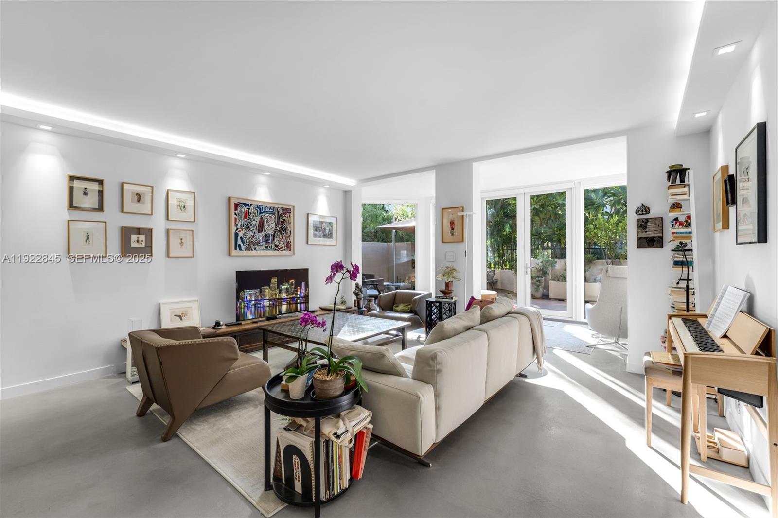 161 Crandon Blvd 125