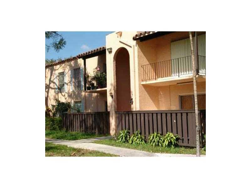 IMMACULATE & SPACIOUS 2/2 IN SOUGHT OF AFTER COMMUNITY, "SPANISH TRACE" VERY CENTRALLY LOCATED. LAMINATE & TILE FLOORS THRU-OUT. UPGRADED KITCHEN & BATHROOMS TO GREAT TASTE. BRIGHT UNIT IN GREAT COMMUNITY. GATED COMMUNITY OFFERS MANY AMENITIES SUCH AS CLU BHOUSE, GYM, TENNIS COURTS AND GREAT POOL AREA.