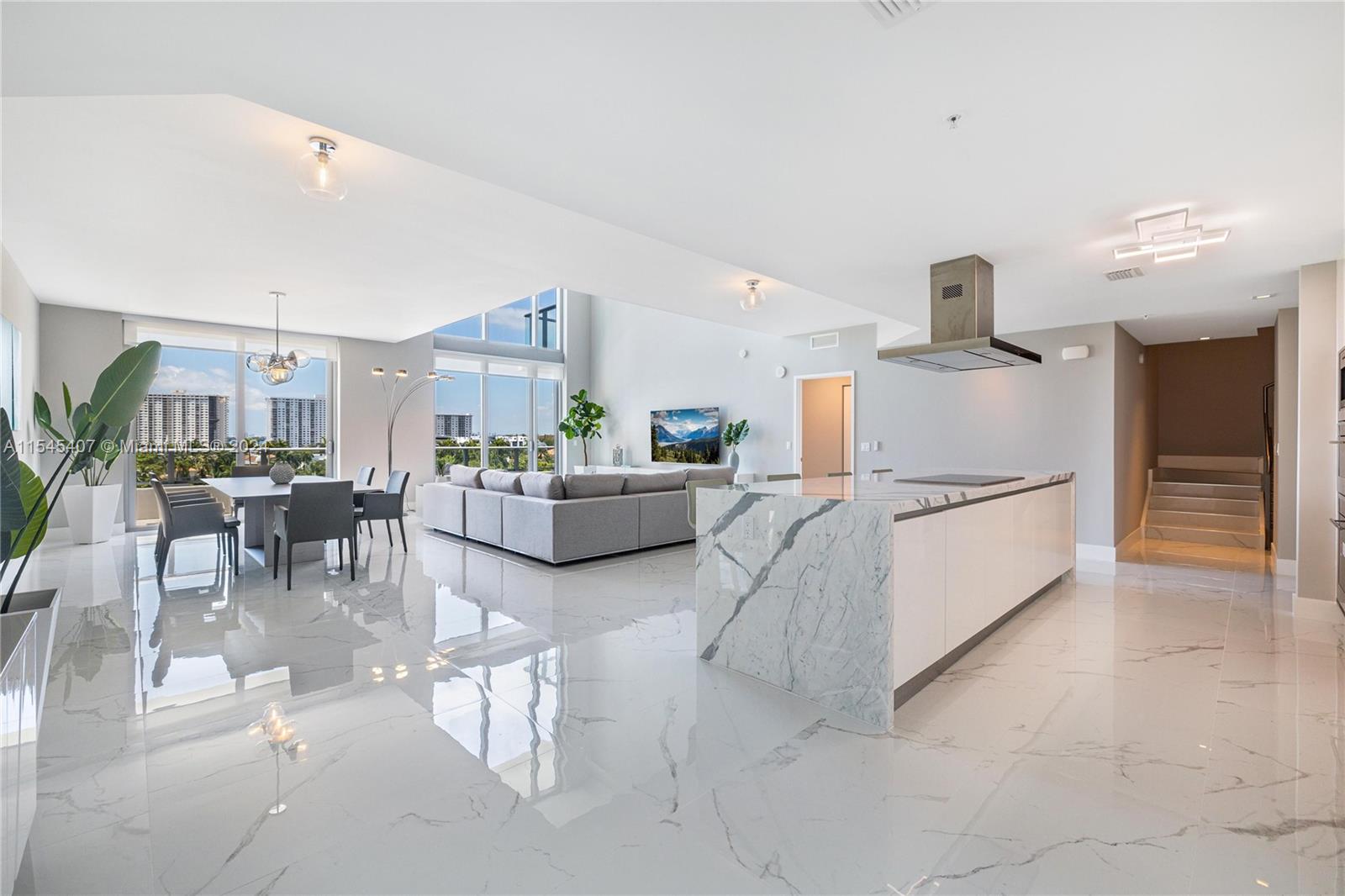 PARQUE TOWERS CONDO - Residential