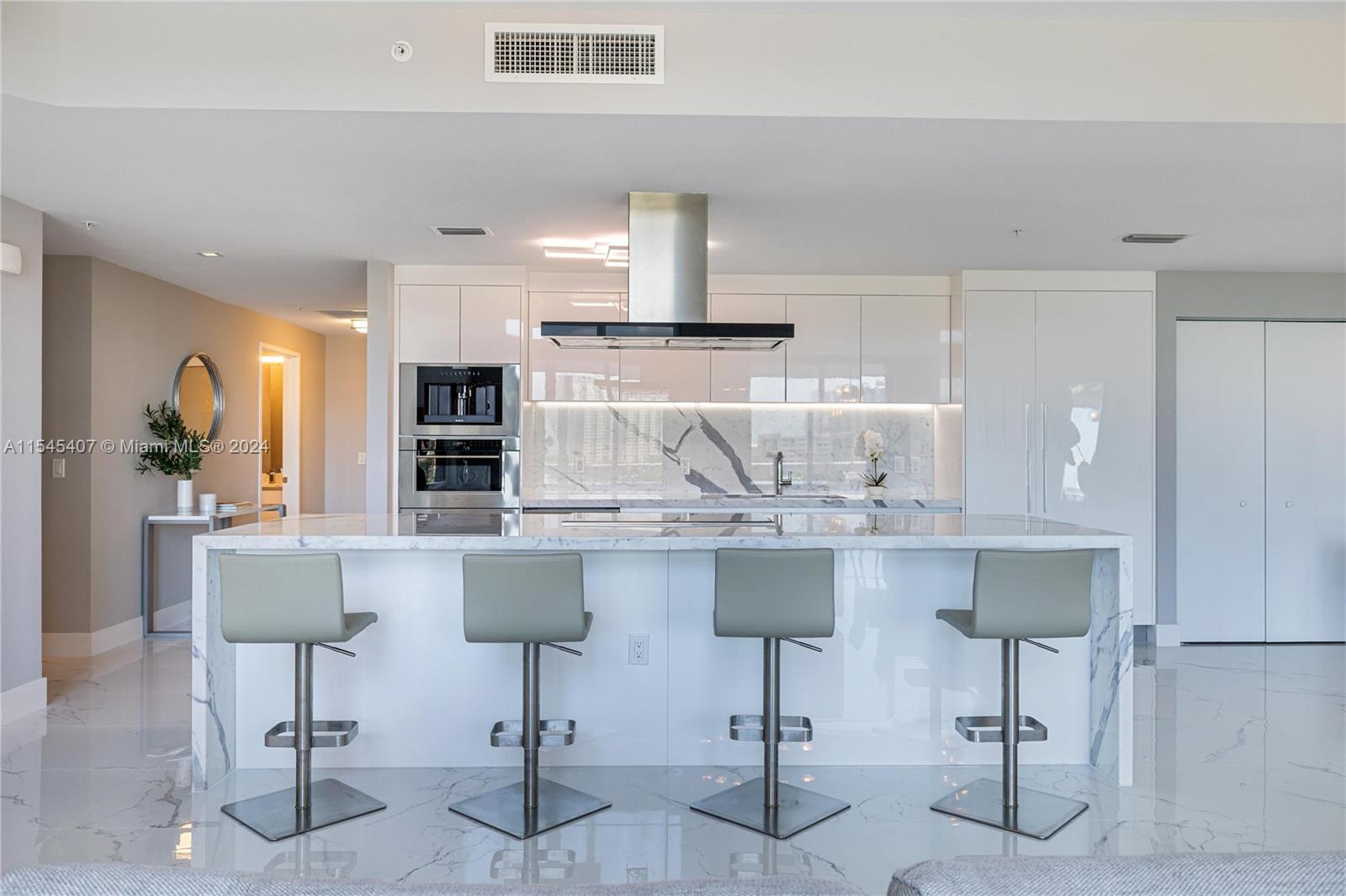 PARQUE TOWERS CONDO - Residential