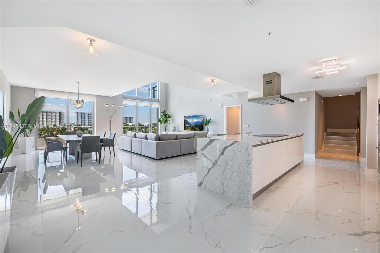 PARQUE TOWERS CONDO - Residential