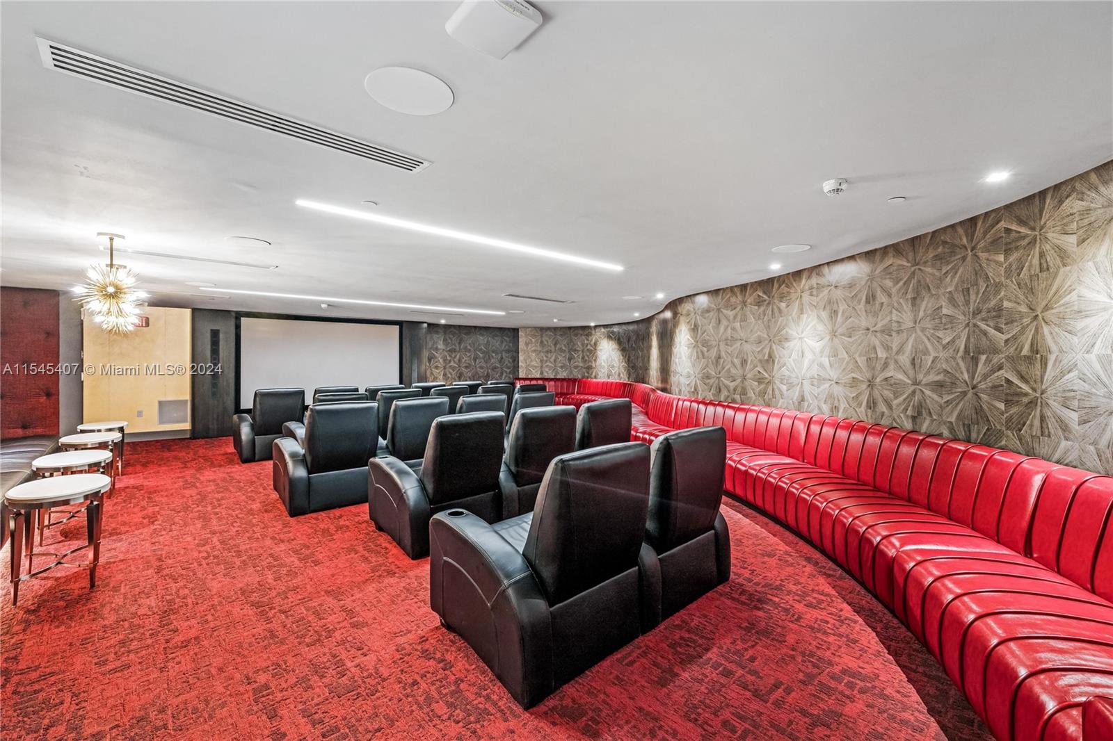 PARQUE TOWERS CONDO - Residential