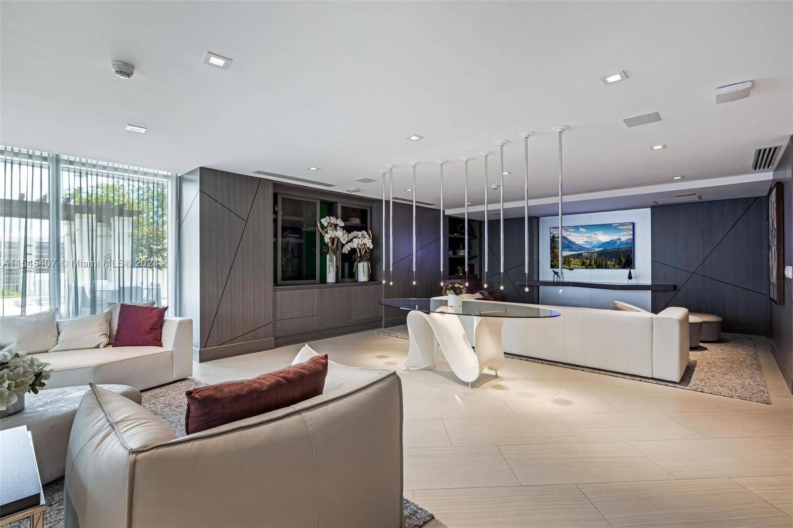 PARQUE TOWERS CONDO - Residential