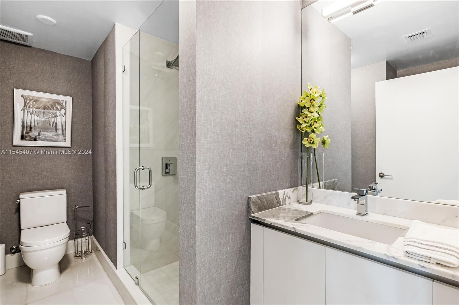 PARQUE TOWERS CONDO - Residential