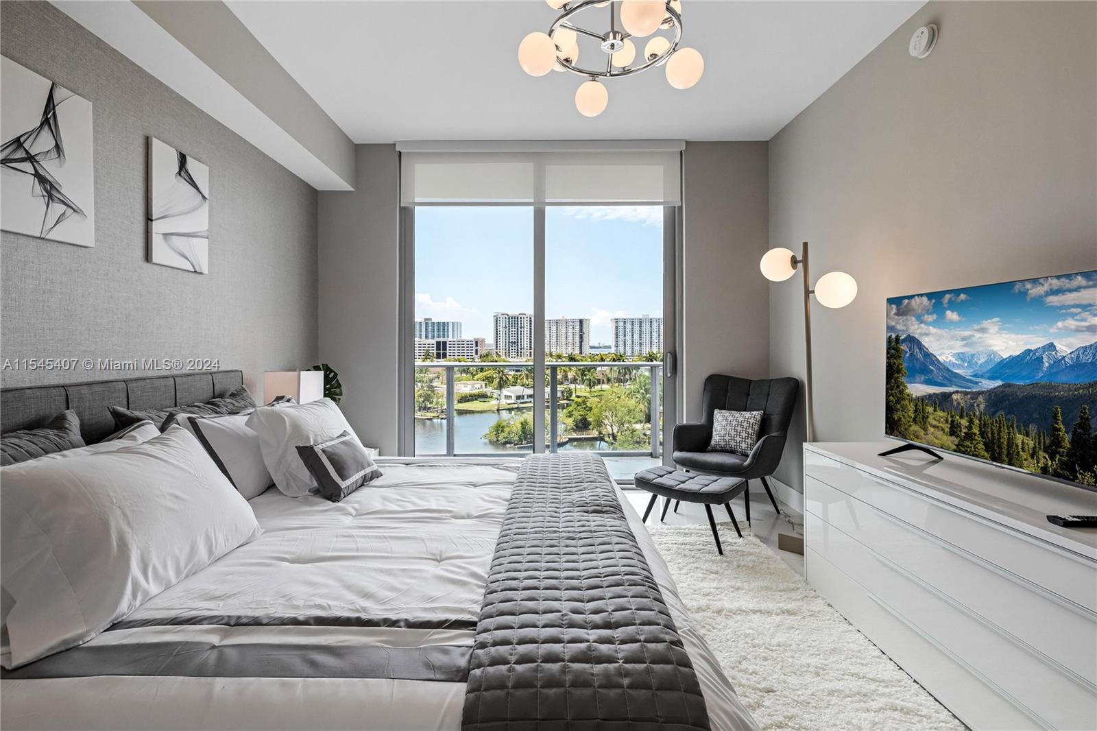 PARQUE TOWERS CONDO - Residential