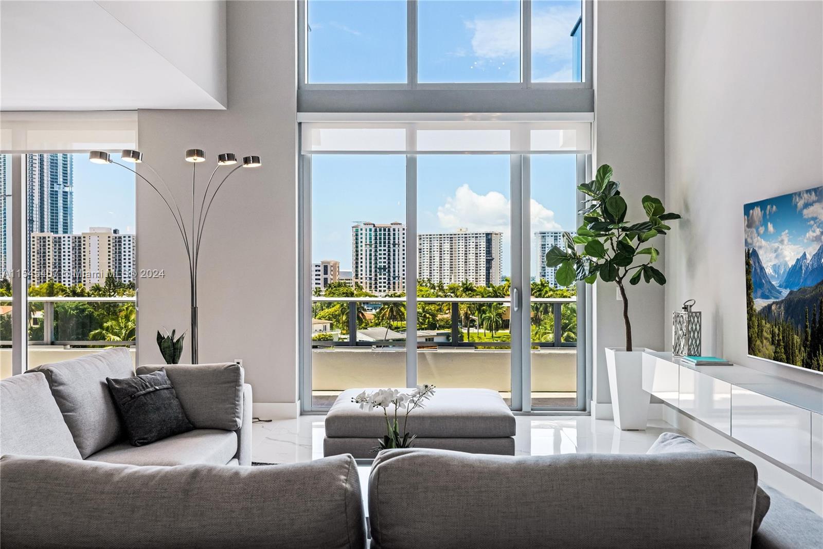 PARQUE TOWERS CONDO - Residential