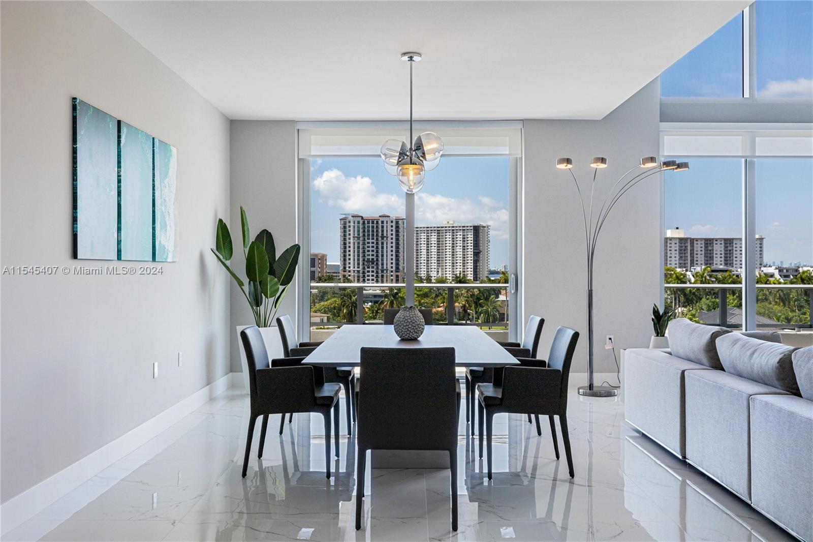 PARQUE TOWERS CONDO - Residential