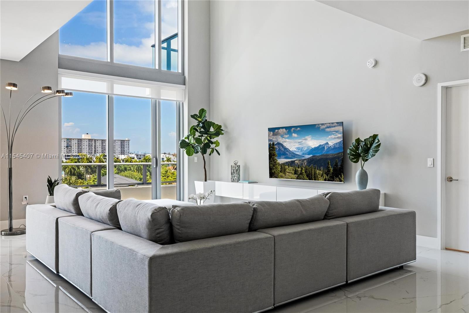 PARQUE TOWERS CONDO - Residential