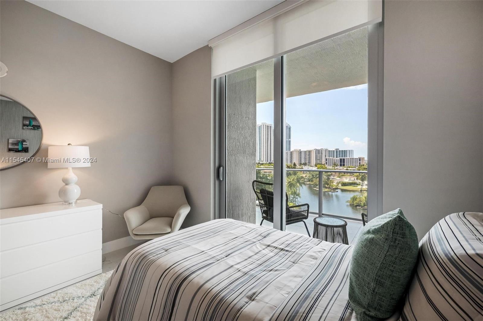 PARQUE TOWERS CONDO - Residential