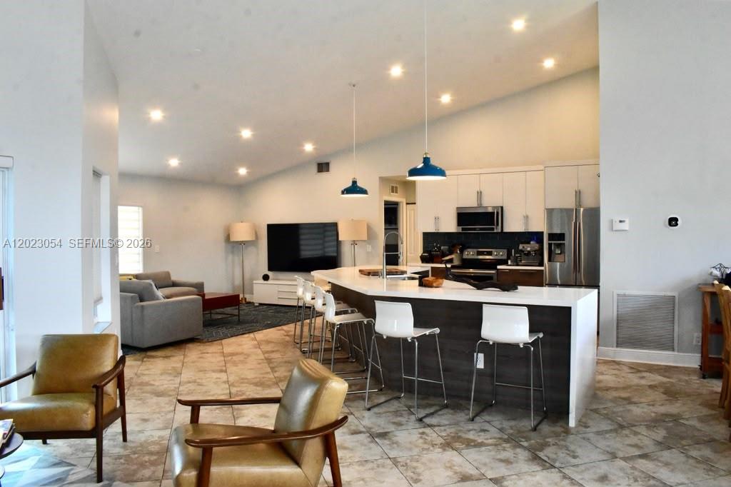 LANDINGS - Residential