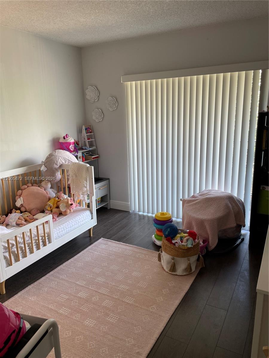 COURTYARDS AT KENDALL CON - Residential