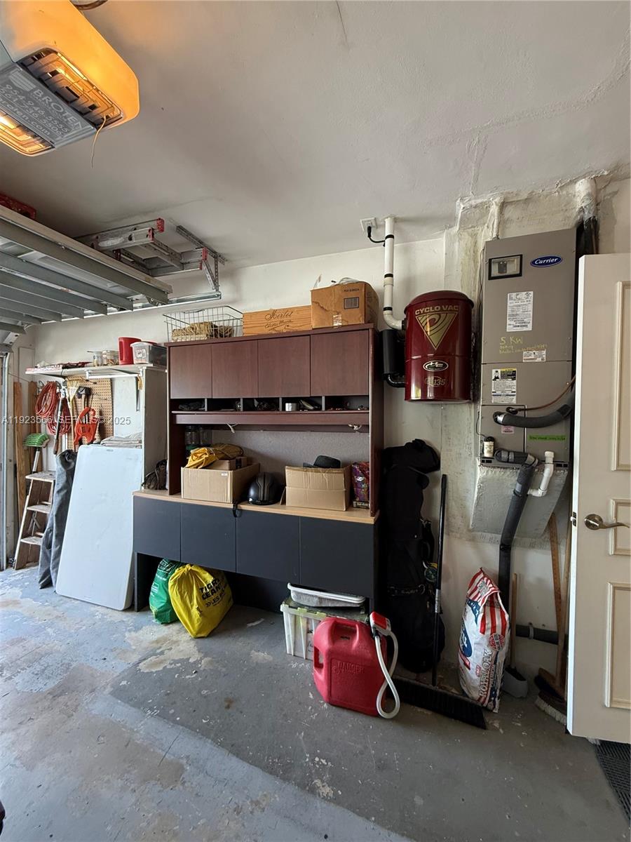 MAINLANDS OF TAMARAC LAKE - Residential