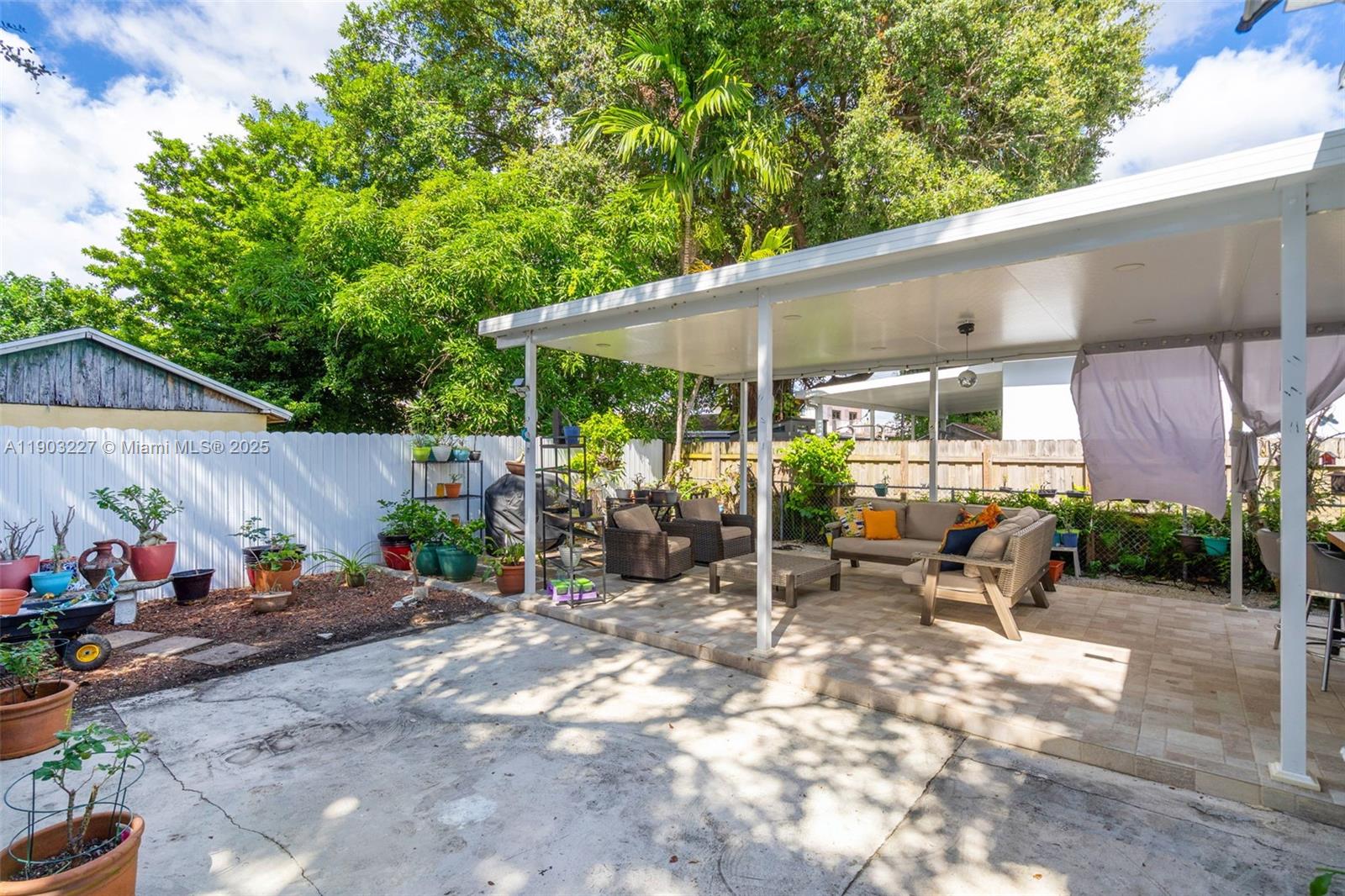 W FLAGLER PK - Residential