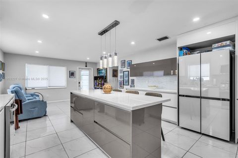 210 NW 59th Ave Miami FL 33126