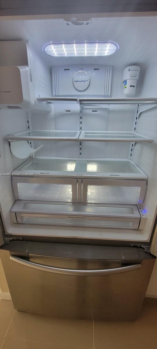 CAMBRIDGE AT CENTURY VILL - Residential Lease