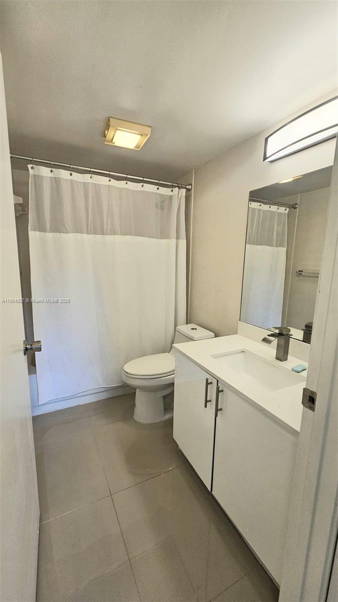 CAMBRIDGE AT CENTURY VILL - Residential Lease