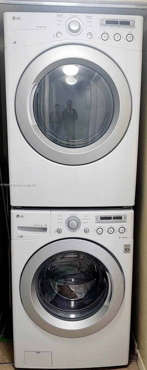 CAMBRIDGE AT CENTURY VILL - Residential Lease